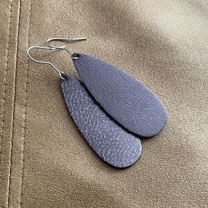 Elegant leather Teardrop Earrings